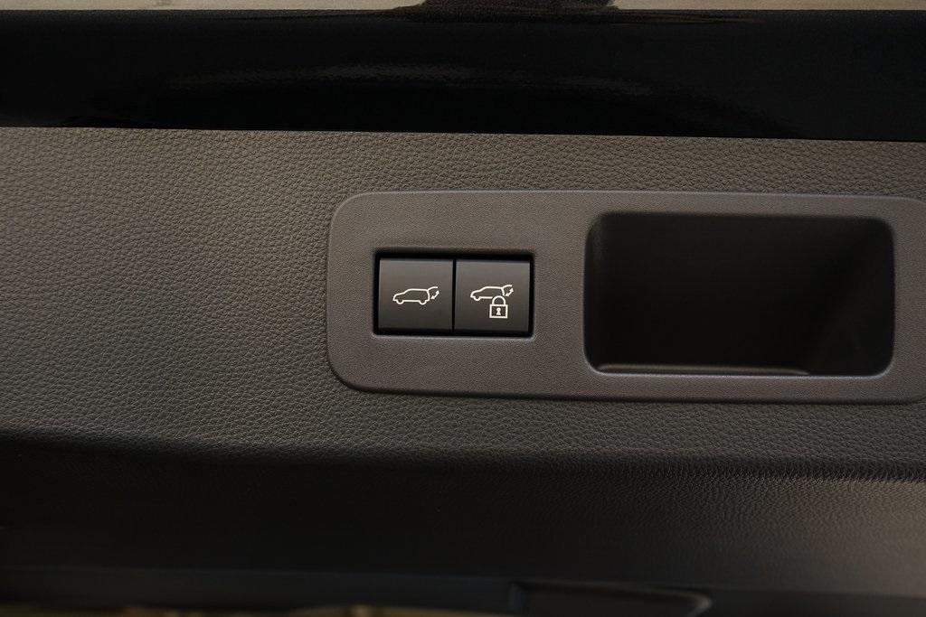 2025 Lexus LX 700H
