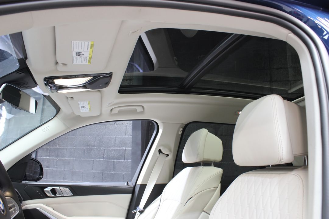 2022 BMW X7