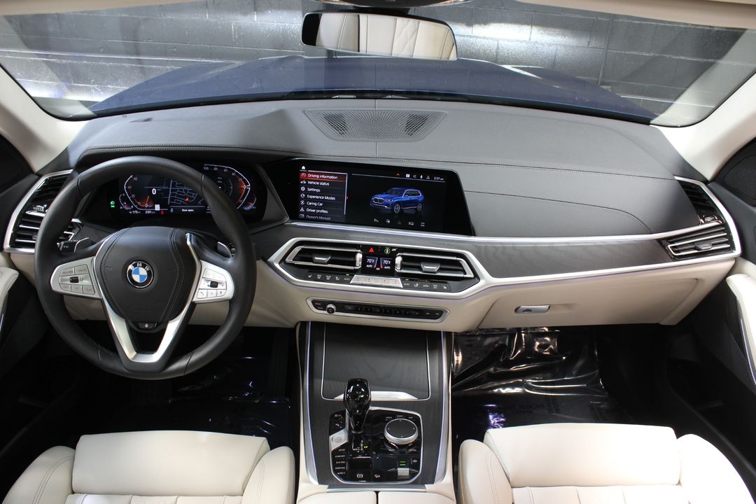 2022 BMW X7