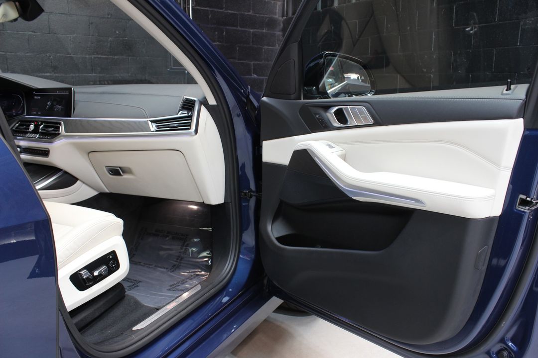 2022 BMW X7