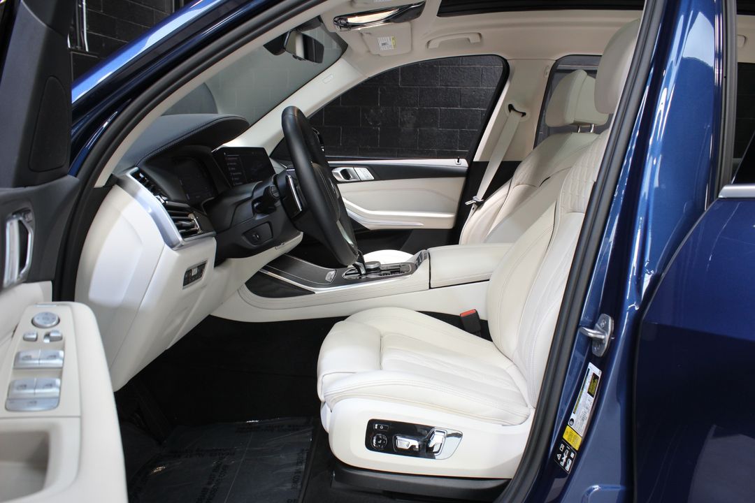 2022 BMW X7