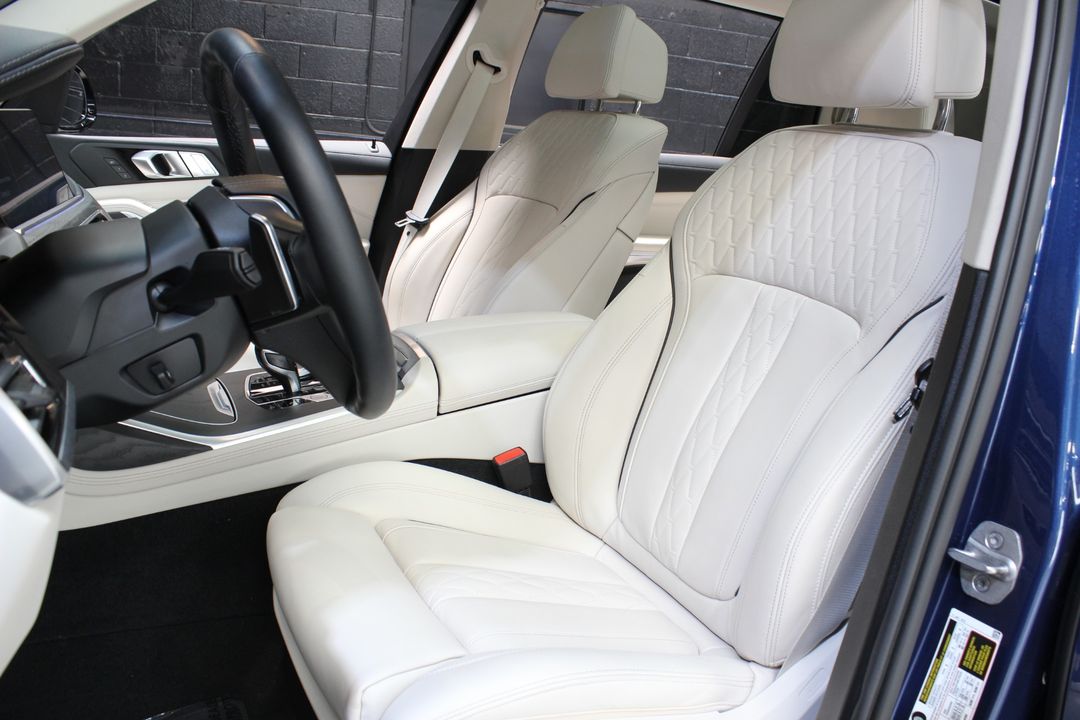 2022 BMW X7