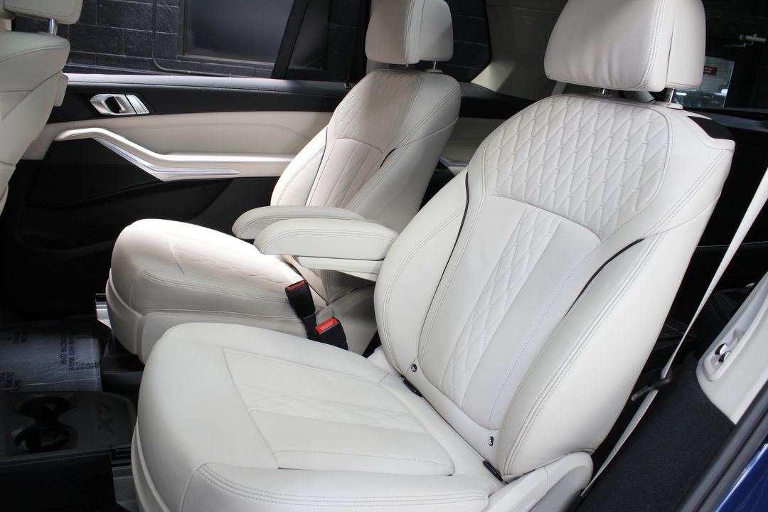 2022 BMW X7