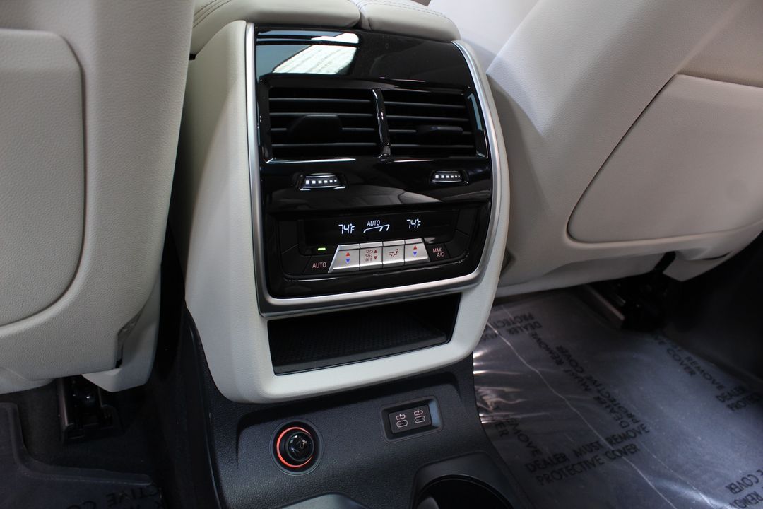 2022 BMW X7