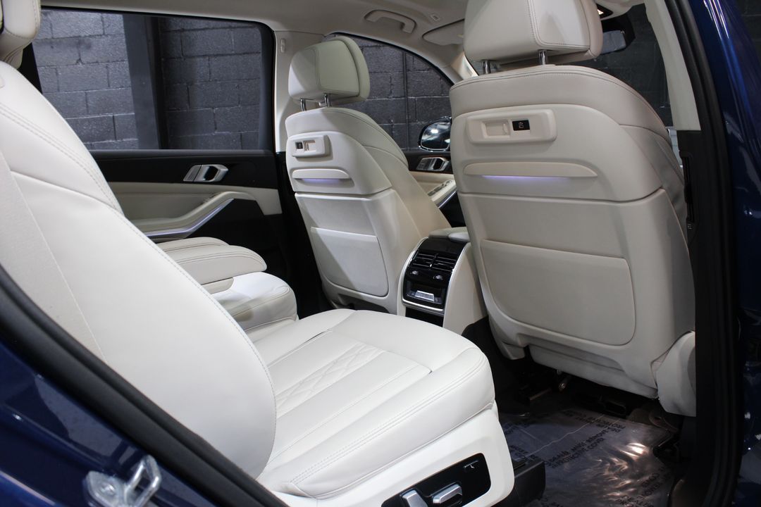 2022 BMW X7