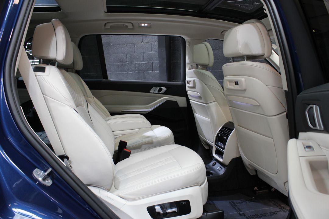 2022 BMW X7