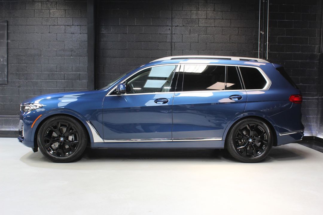 2022 BMW X7