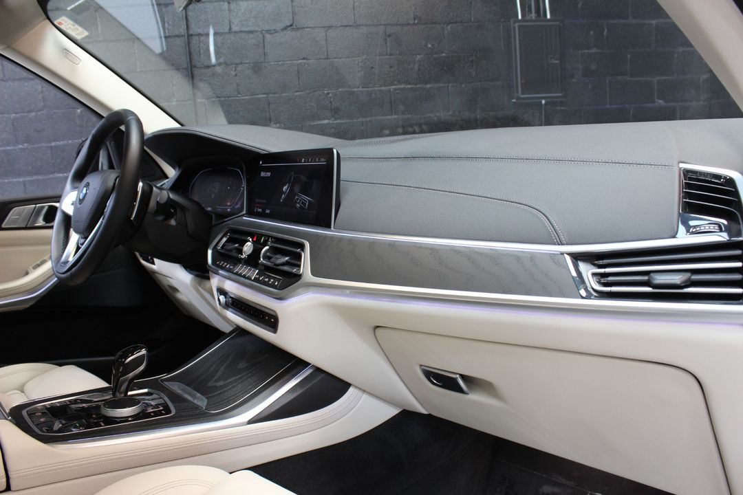 2022 BMW X7