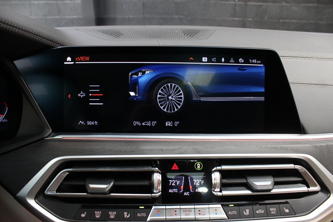 2022 BMW X7