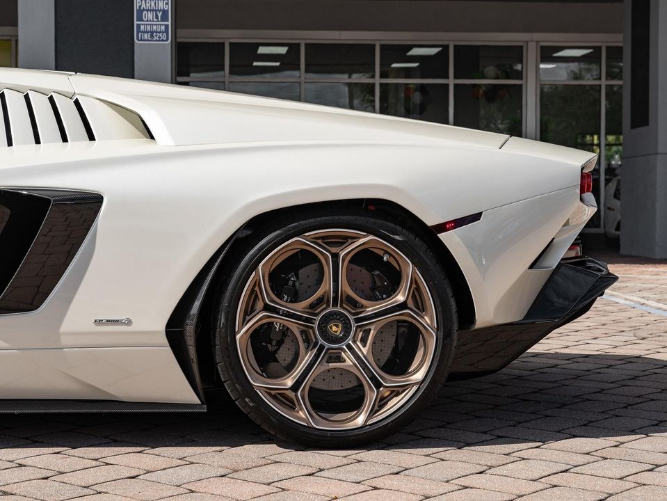 2022 Lamborghini Countach