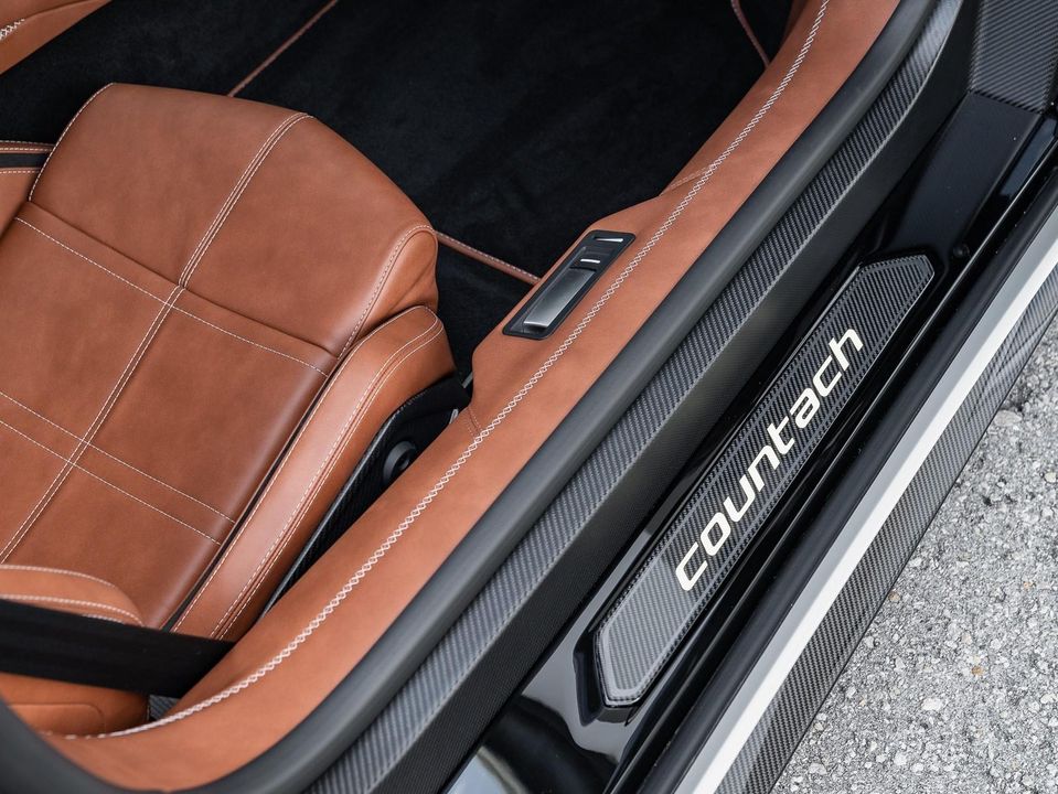 2022 Lamborghini Countach