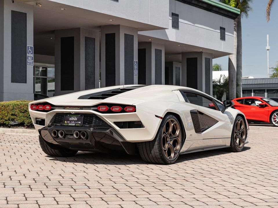 2022 Lamborghini Countach