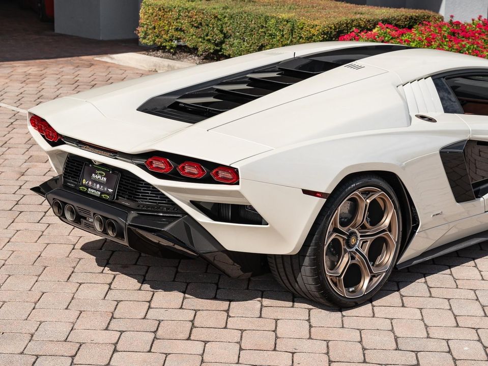 2022 Lamborghini Countach