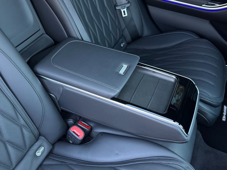 2025 Mercedes-Benz S 63