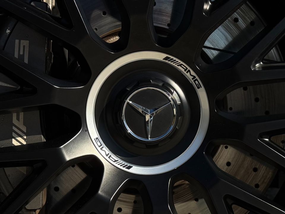 2025 Mercedes-Benz S 63