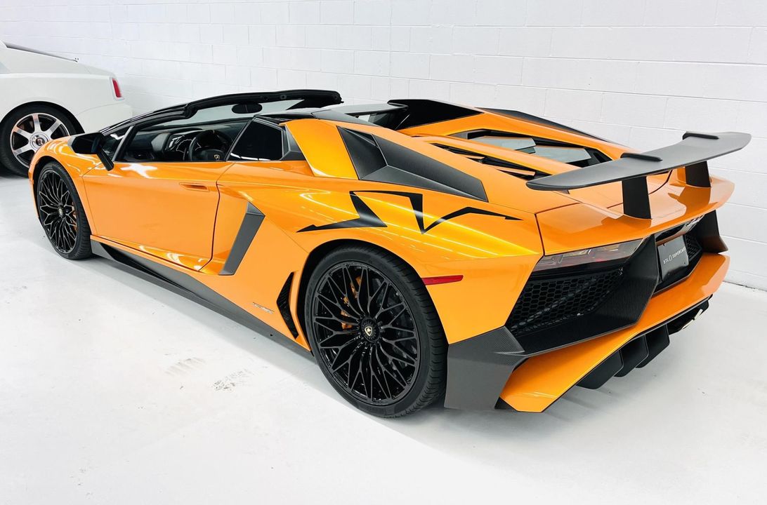 2017 Lamborghini Aventador