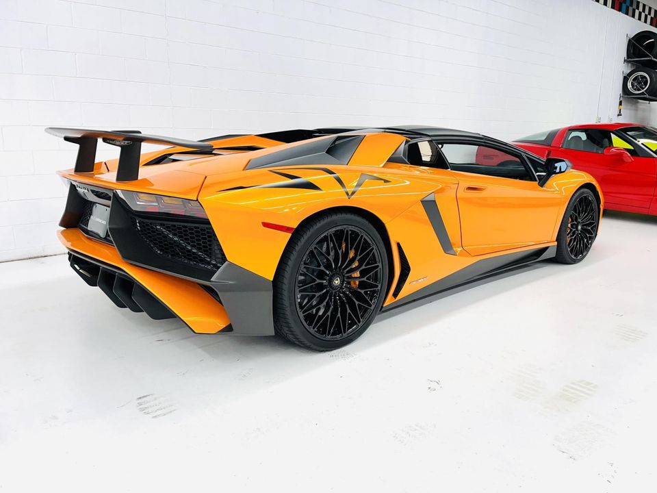 2017 Lamborghini Aventador
