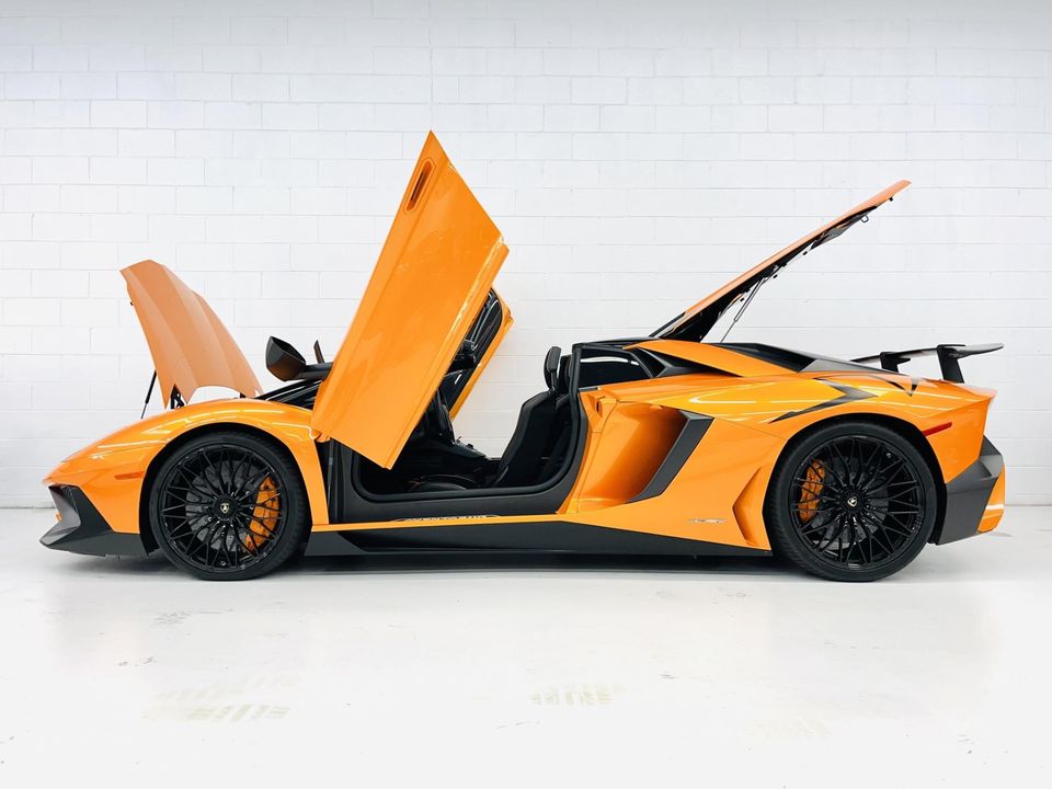 2017 Lamborghini Aventador