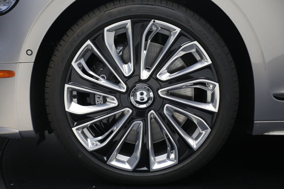 2025 Bentley Flying Spur