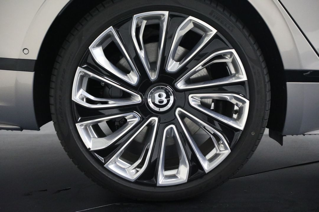 2025 Bentley Flying Spur