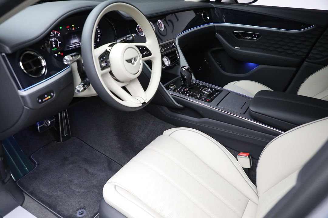 2025 Bentley Flying Spur