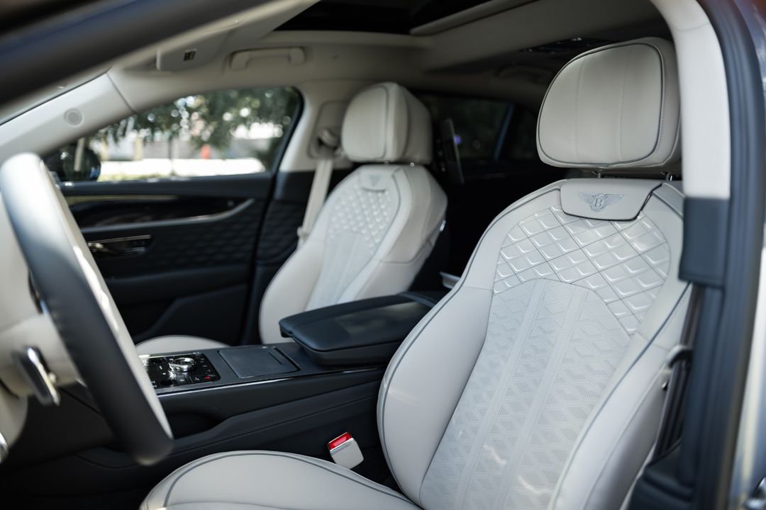 2025 Bentley Flying Spur