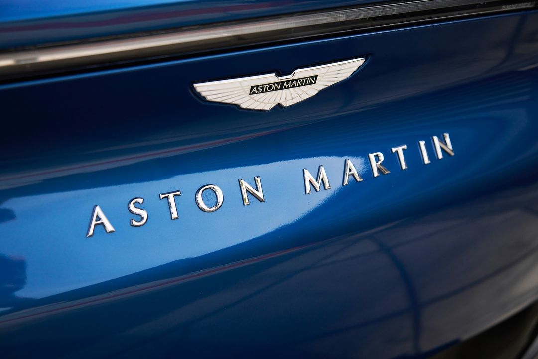 2023 Aston Martin DBX