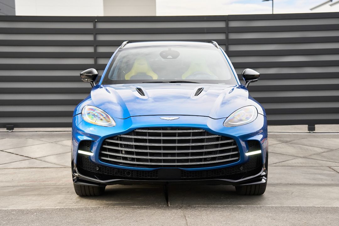 2023 Aston Martin DBX