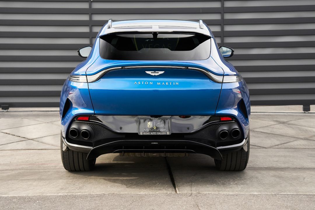 2023 Aston Martin DBX