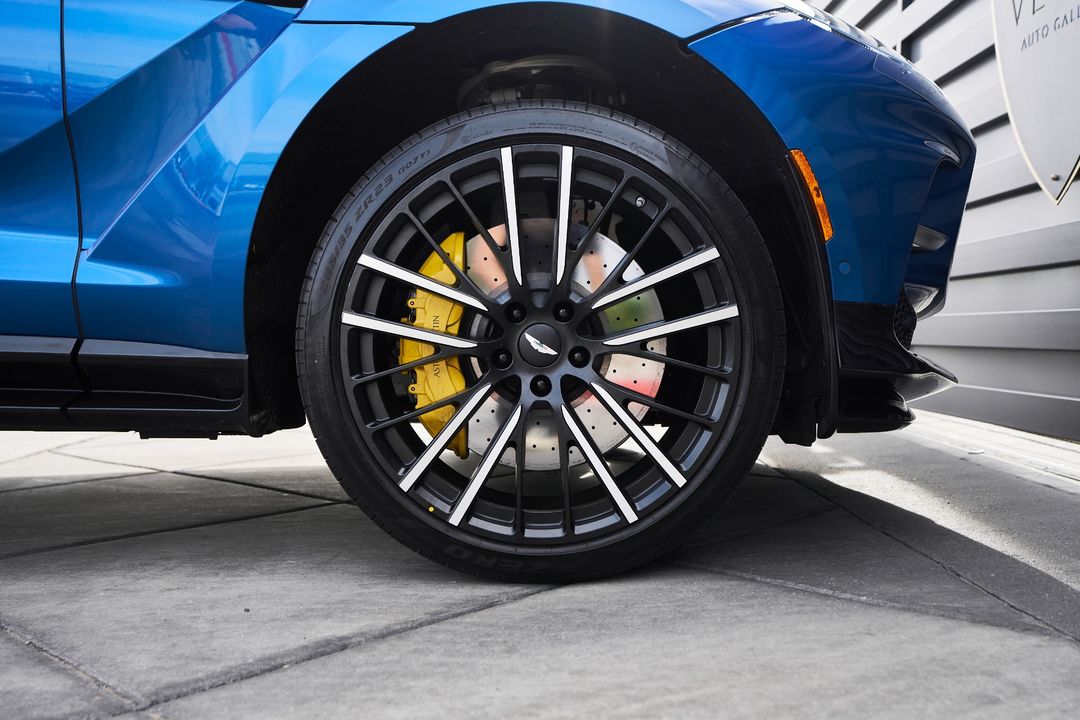 2023 Aston Martin DBX