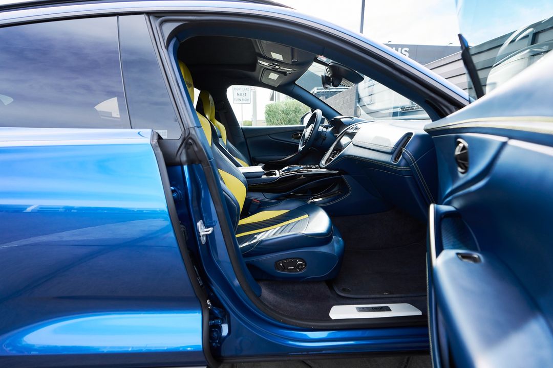 2023 Aston Martin DBX