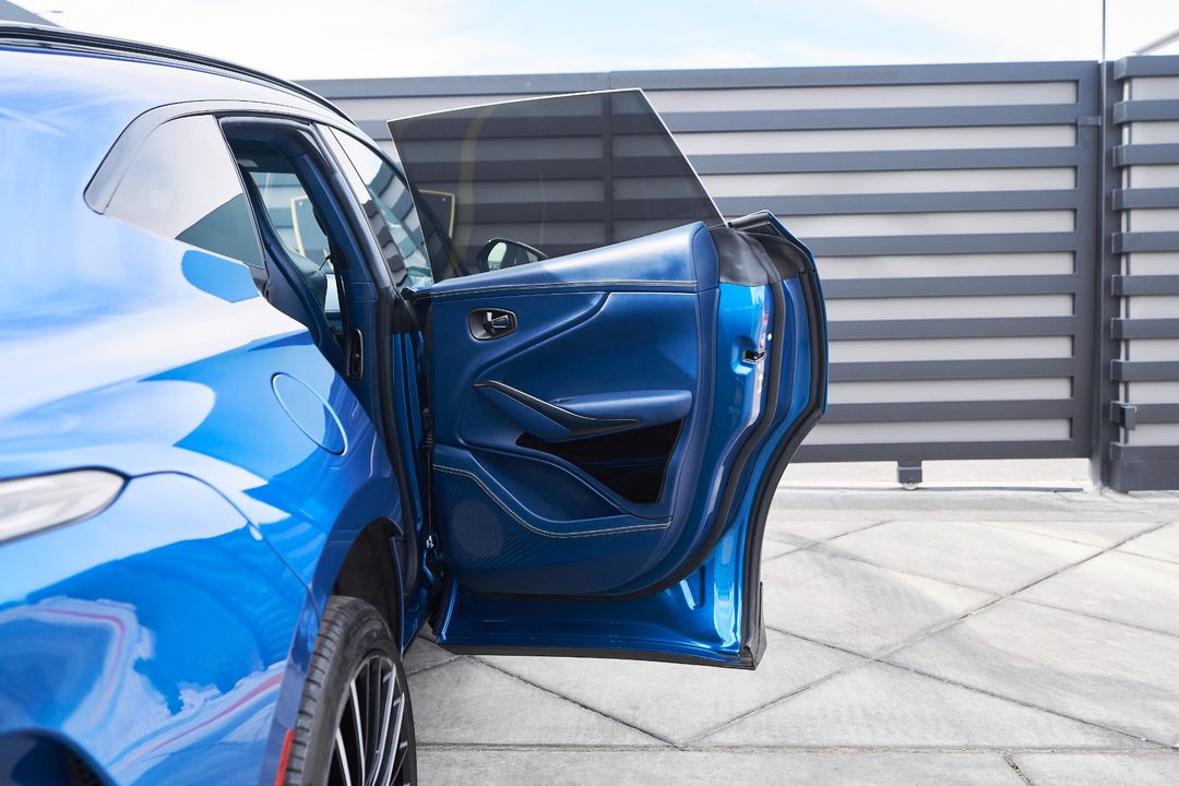 2023 Aston Martin DBX