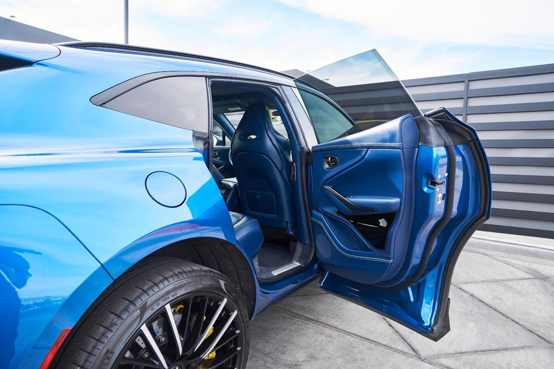 2023 Aston Martin DBX