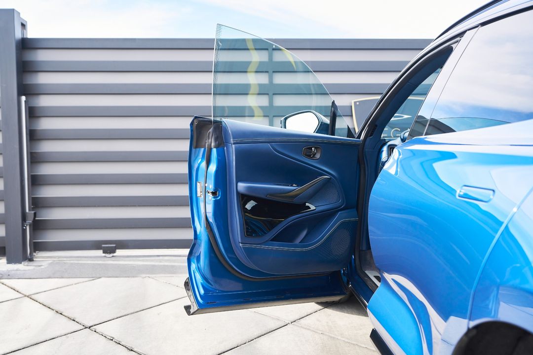 2023 Aston Martin DBX