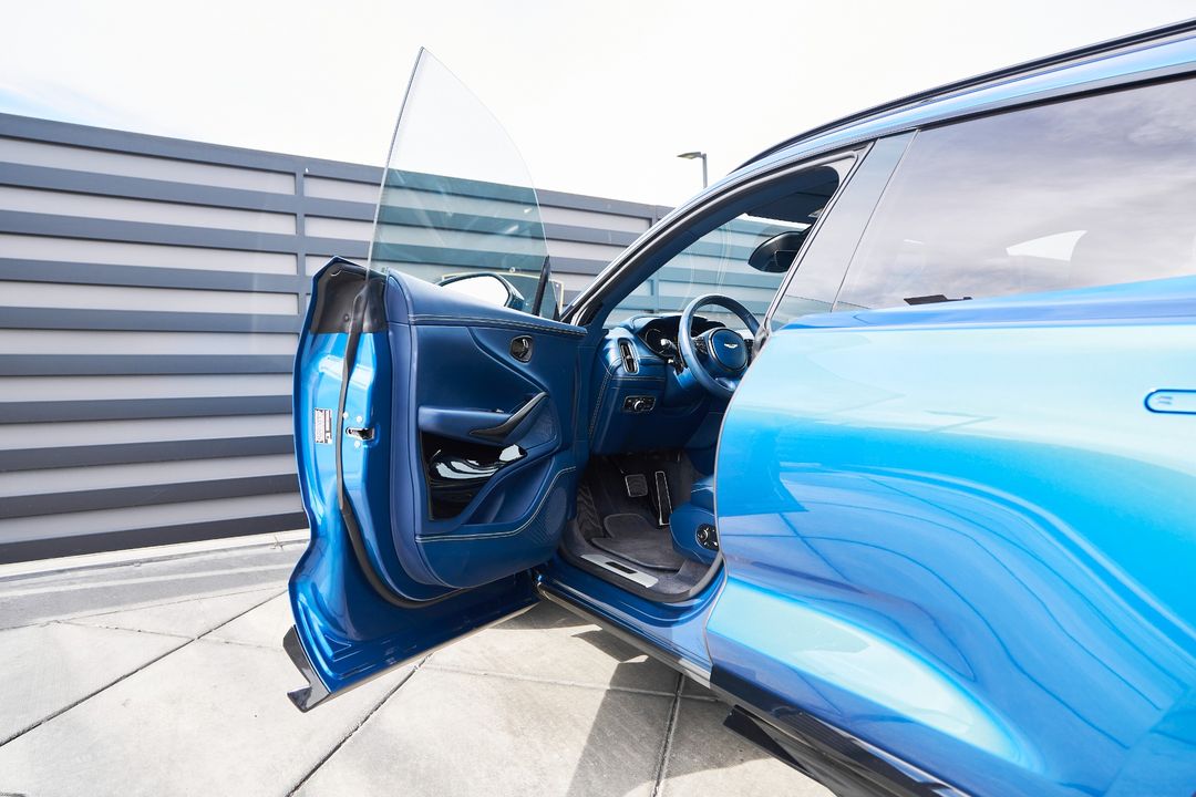 2023 Aston Martin DBX