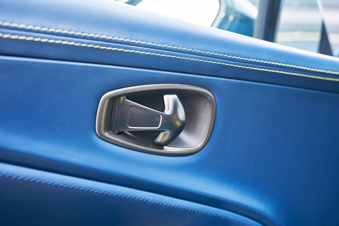 2023 Aston Martin DBX