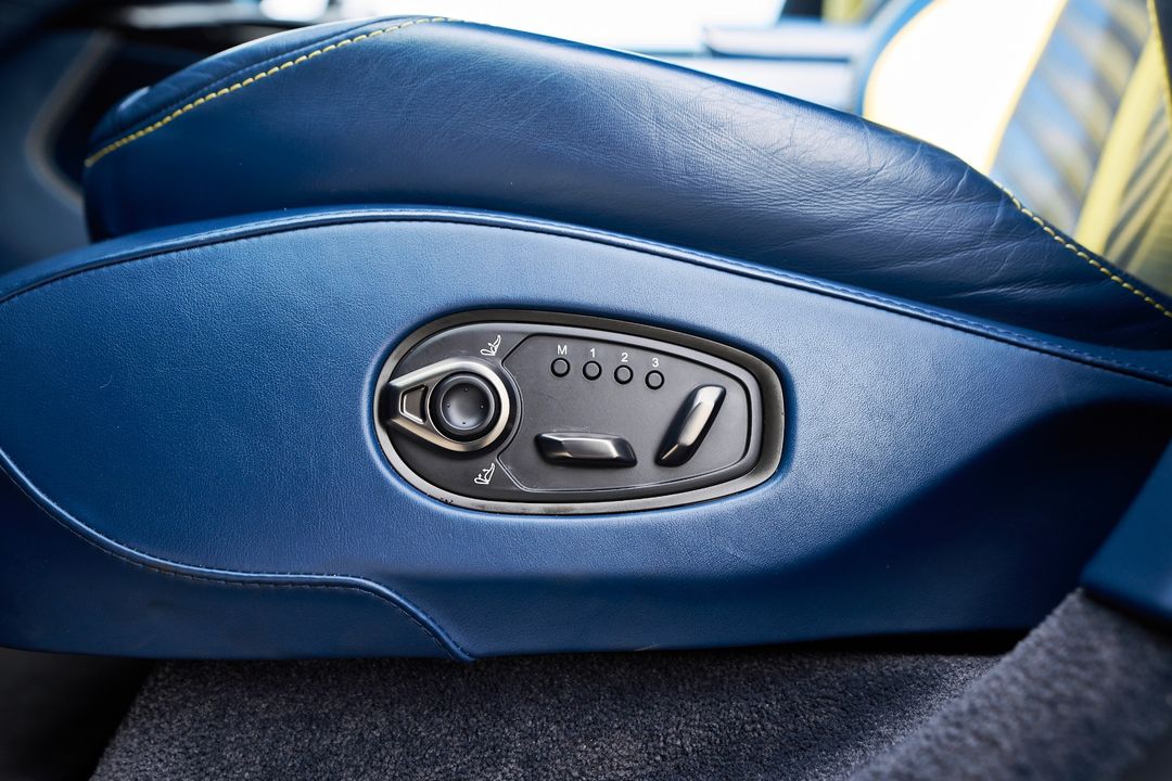 2023 Aston Martin DBX