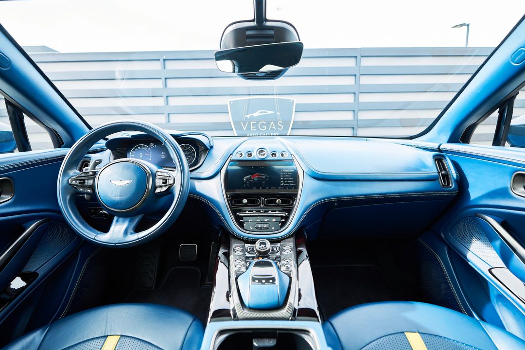 2023 Aston Martin DBX