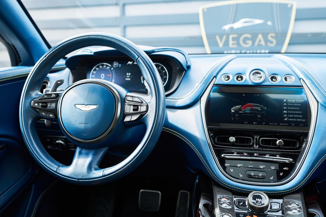 2023 Aston Martin DBX