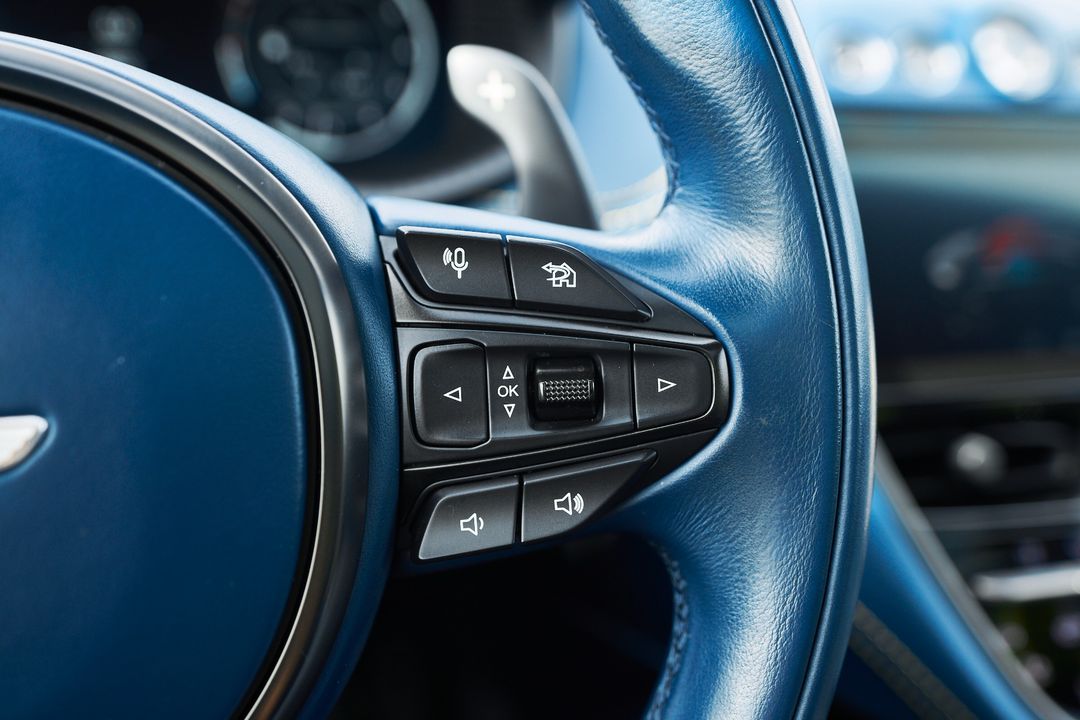 2023 Aston Martin DBX