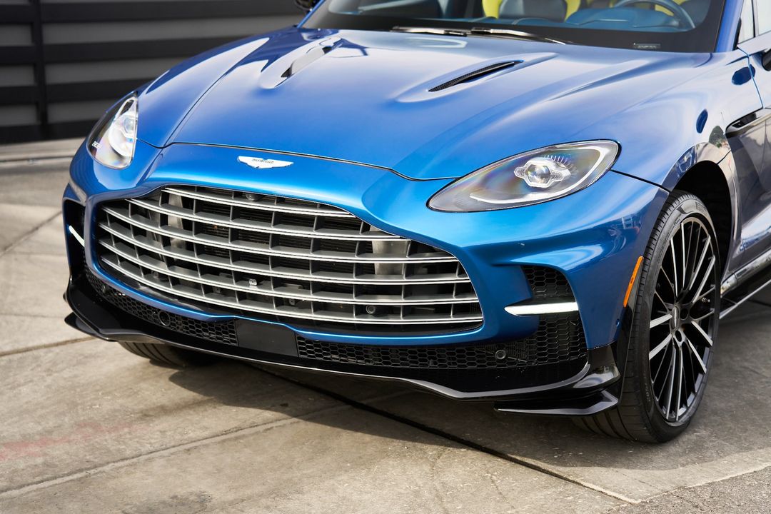2023 Aston Martin DBX