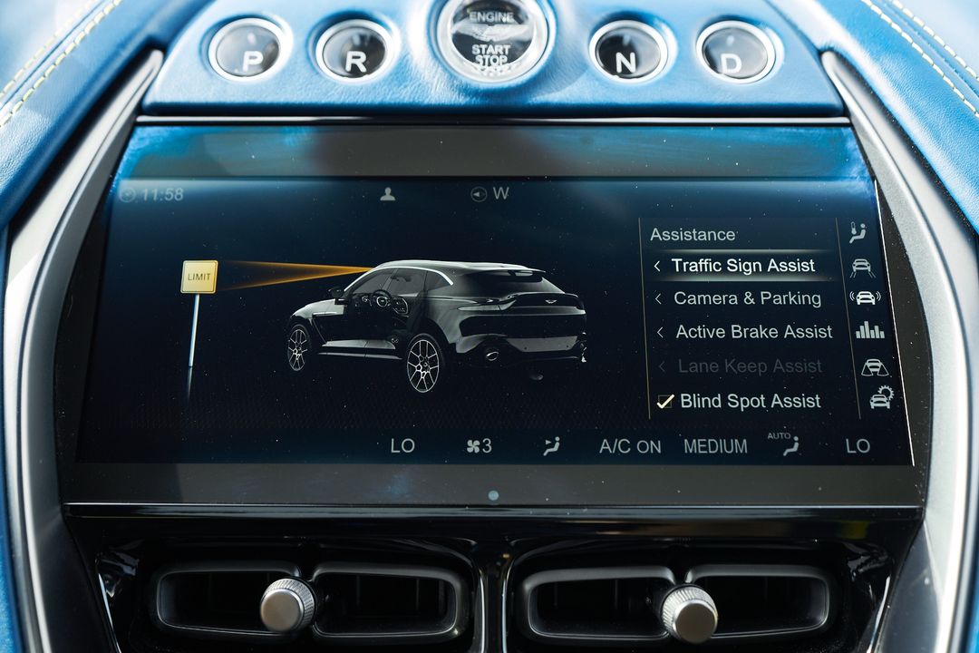 2023 Aston Martin DBX