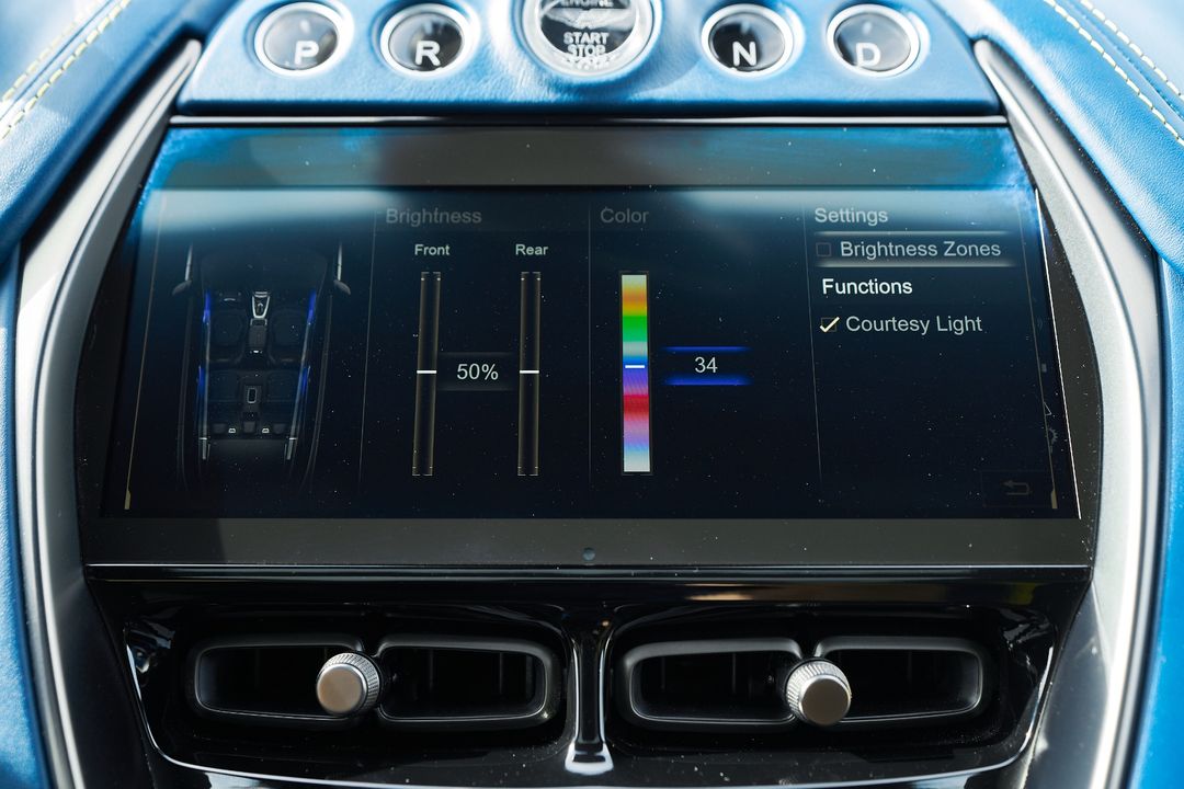 2023 Aston Martin DBX