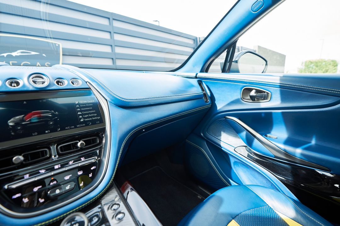 2023 Aston Martin DBX