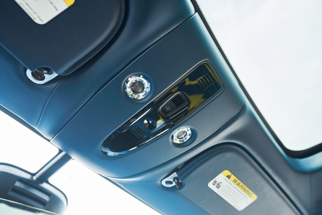 2023 Aston Martin DBX