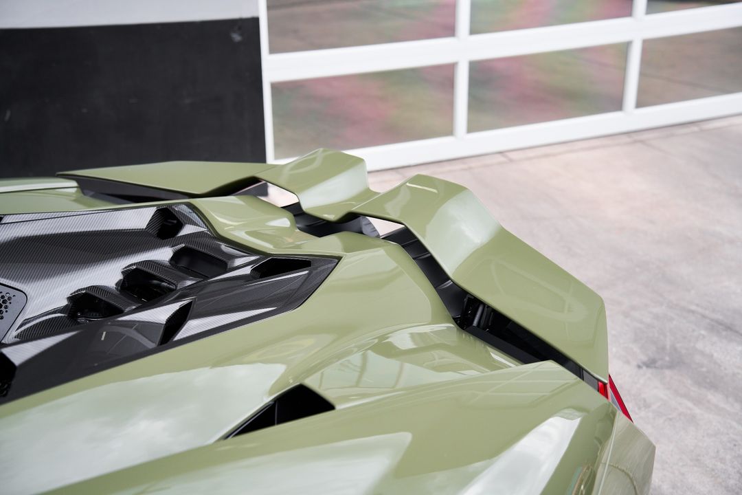 2024 Lamborghini Revuelto