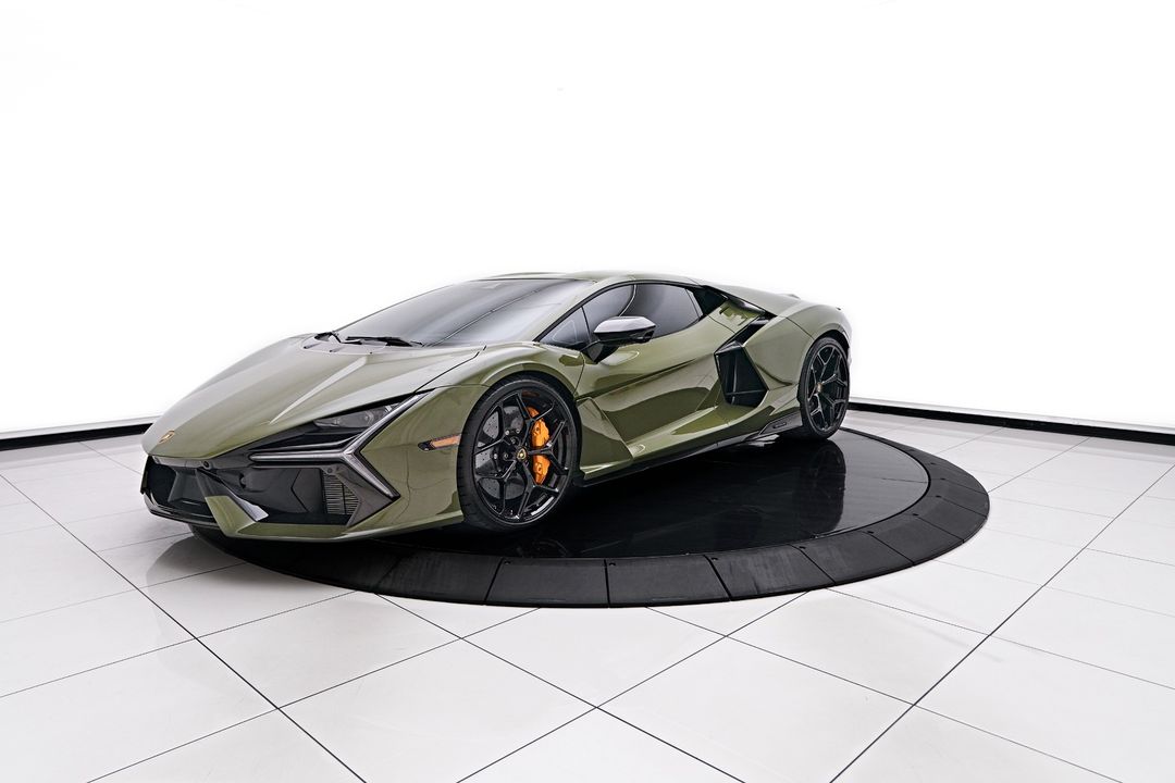2024 Lamborghini Revuelto