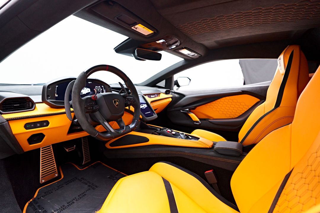 2024 Lamborghini Revuelto