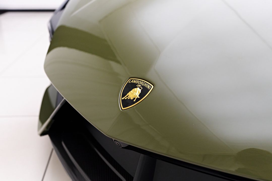 2024 Lamborghini Revuelto