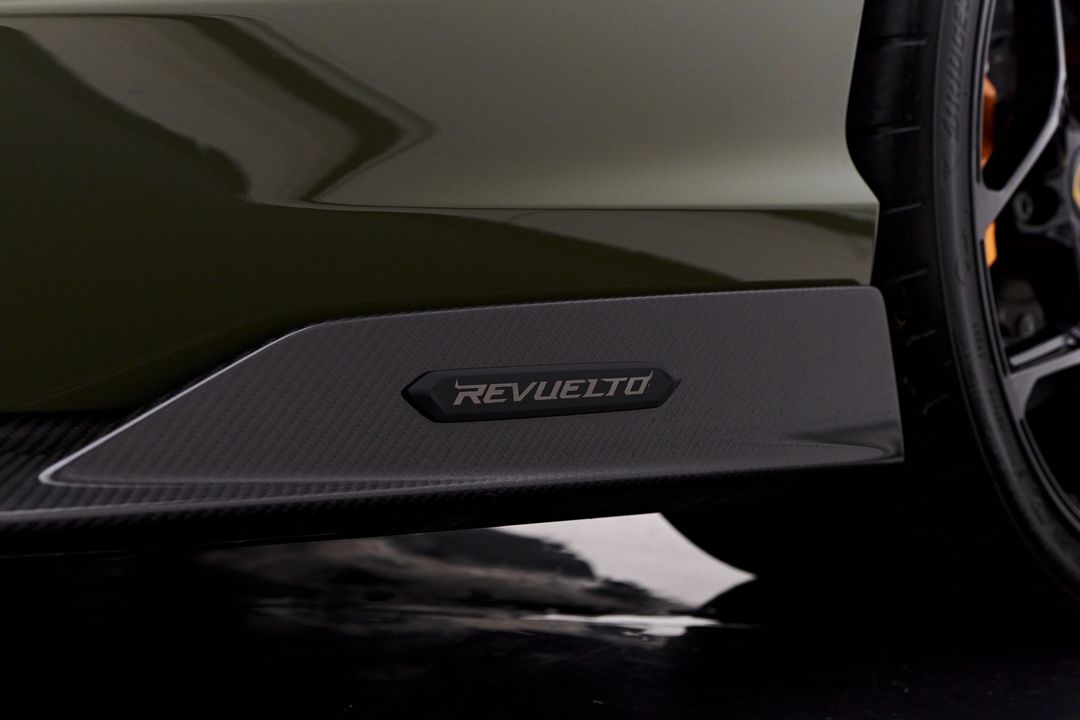 2024 Lamborghini Revuelto